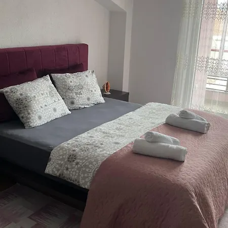 Voska Apartment *